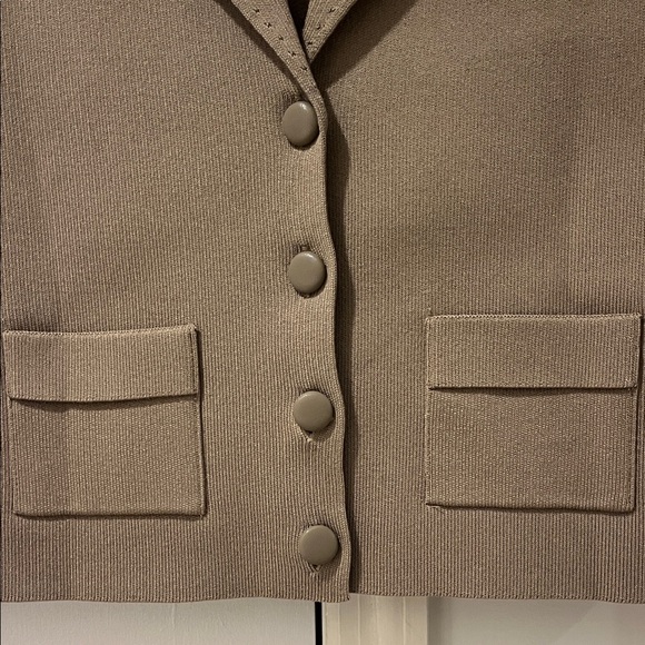 Classic Tan Women's Short Sleeve Blazer - Picture 2 of 4